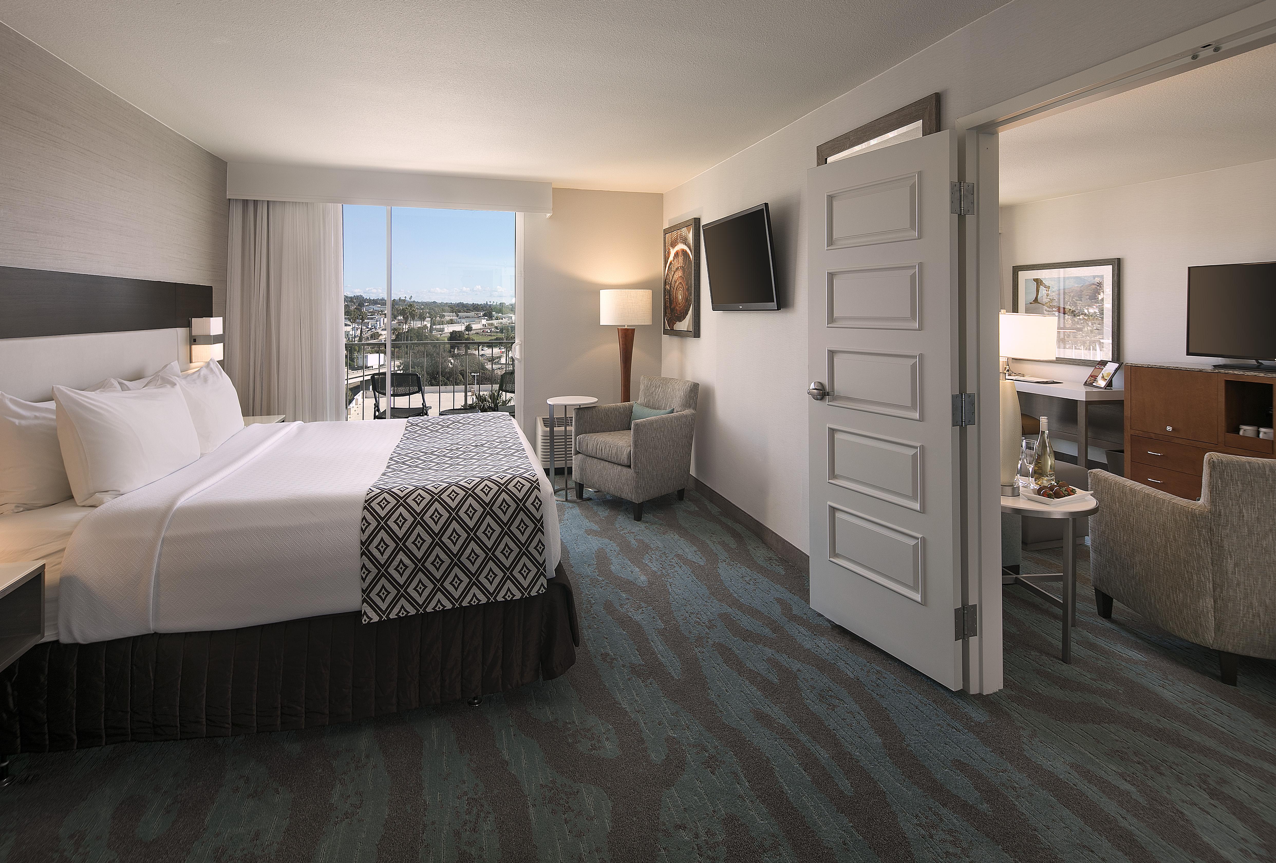 Crowne Plaza Ventura Beach By Ihg Екстериор снимка