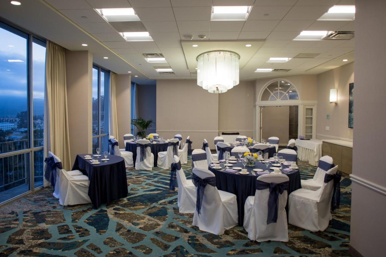 Crowne Plaza Ventura Beach By Ihg Екстериор снимка