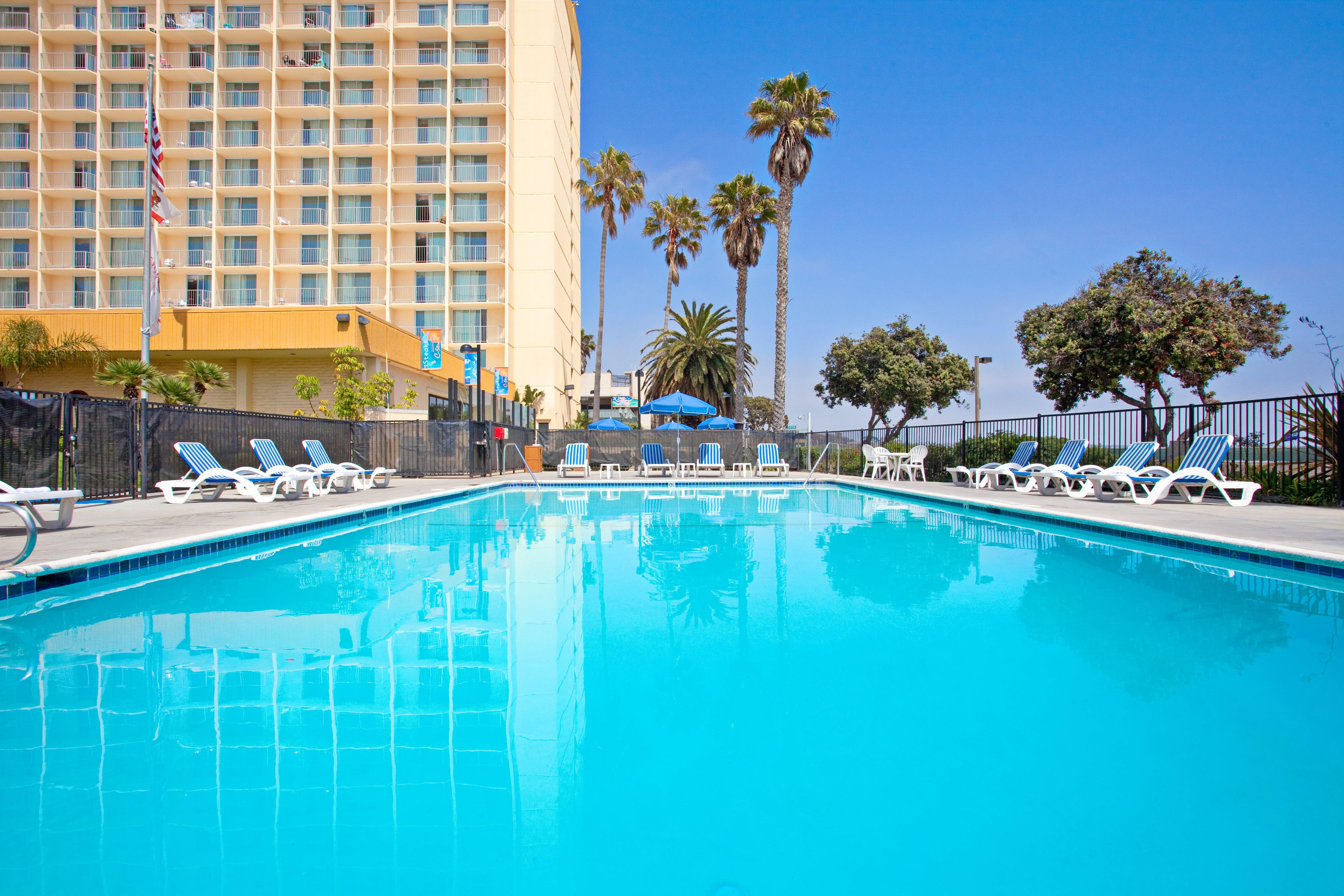 Crowne Plaza Ventura Beach By Ihg Екстериор снимка