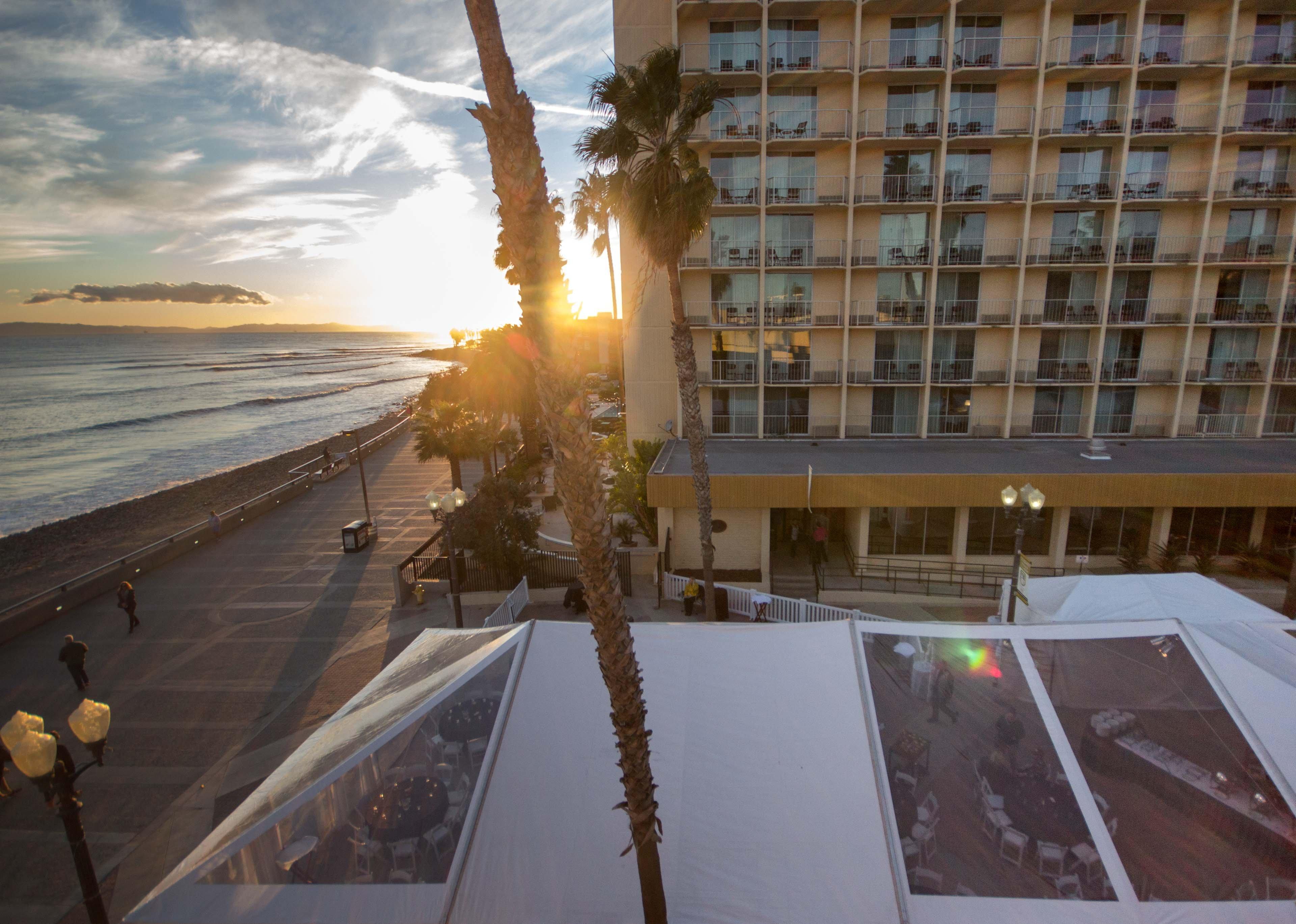 Crowne Plaza Ventura Beach By Ihg Екстериор снимка