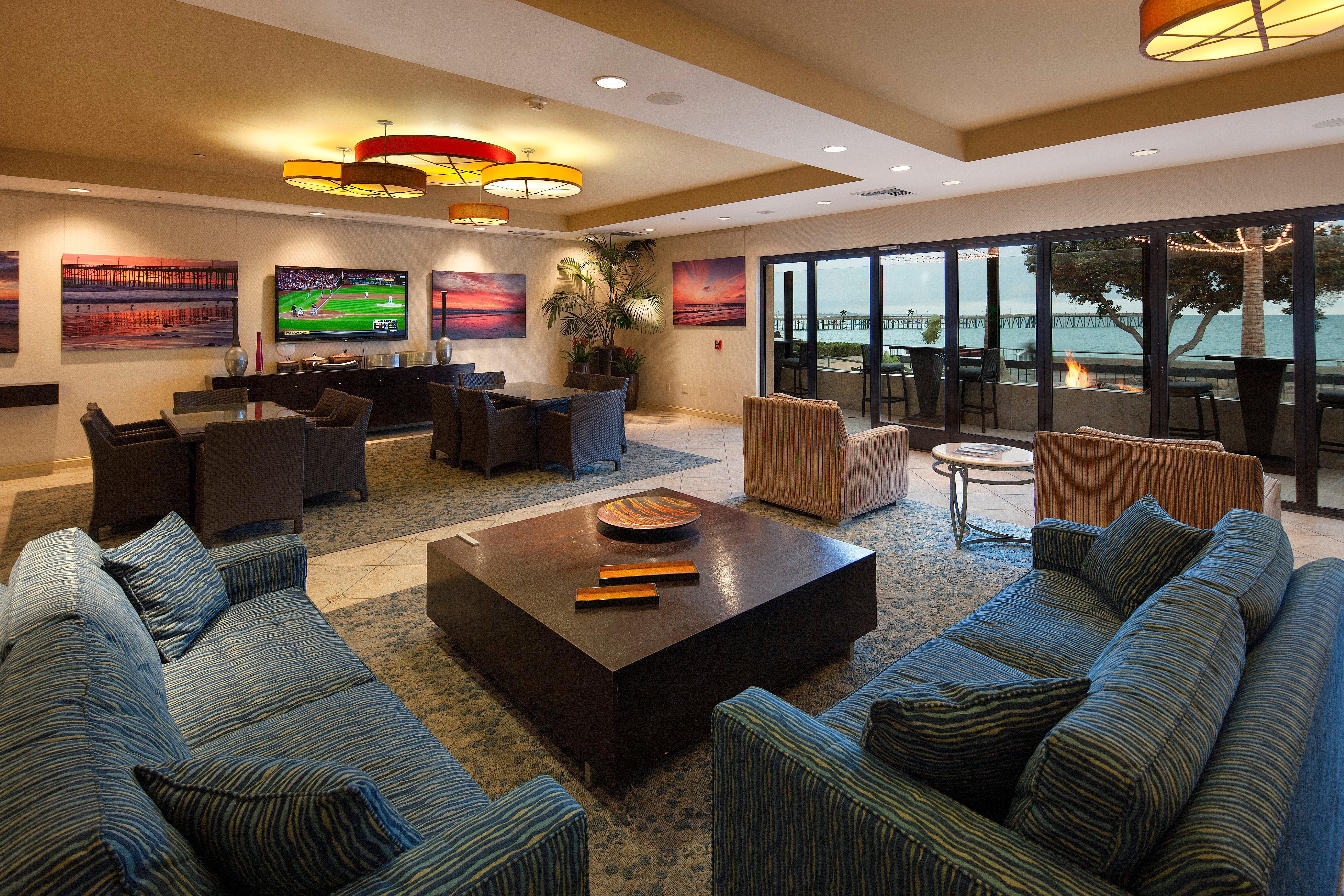 Crowne Plaza Ventura Beach By Ihg Екстериор снимка