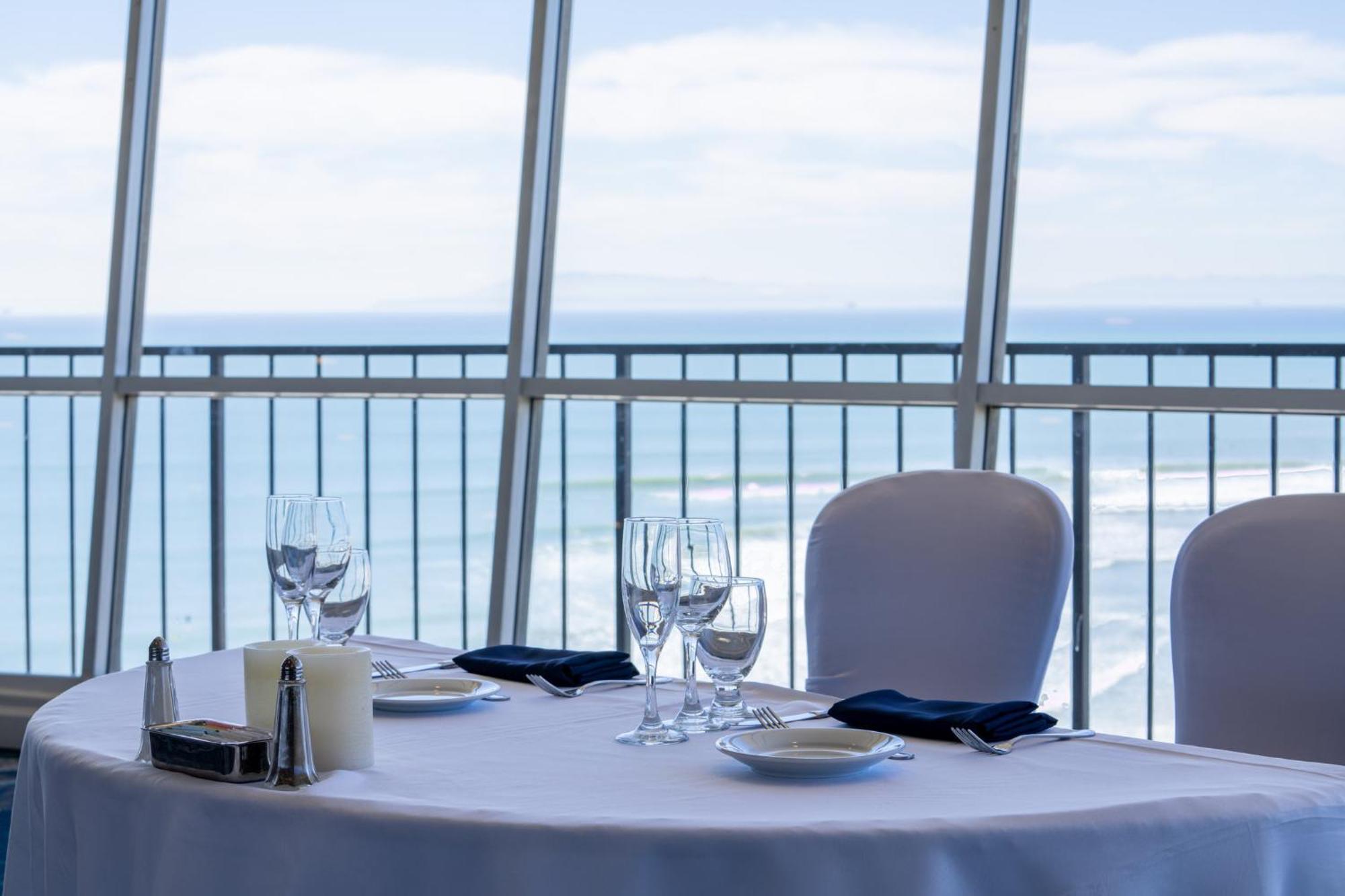 Crowne Plaza Ventura Beach By Ihg Екстериор снимка
