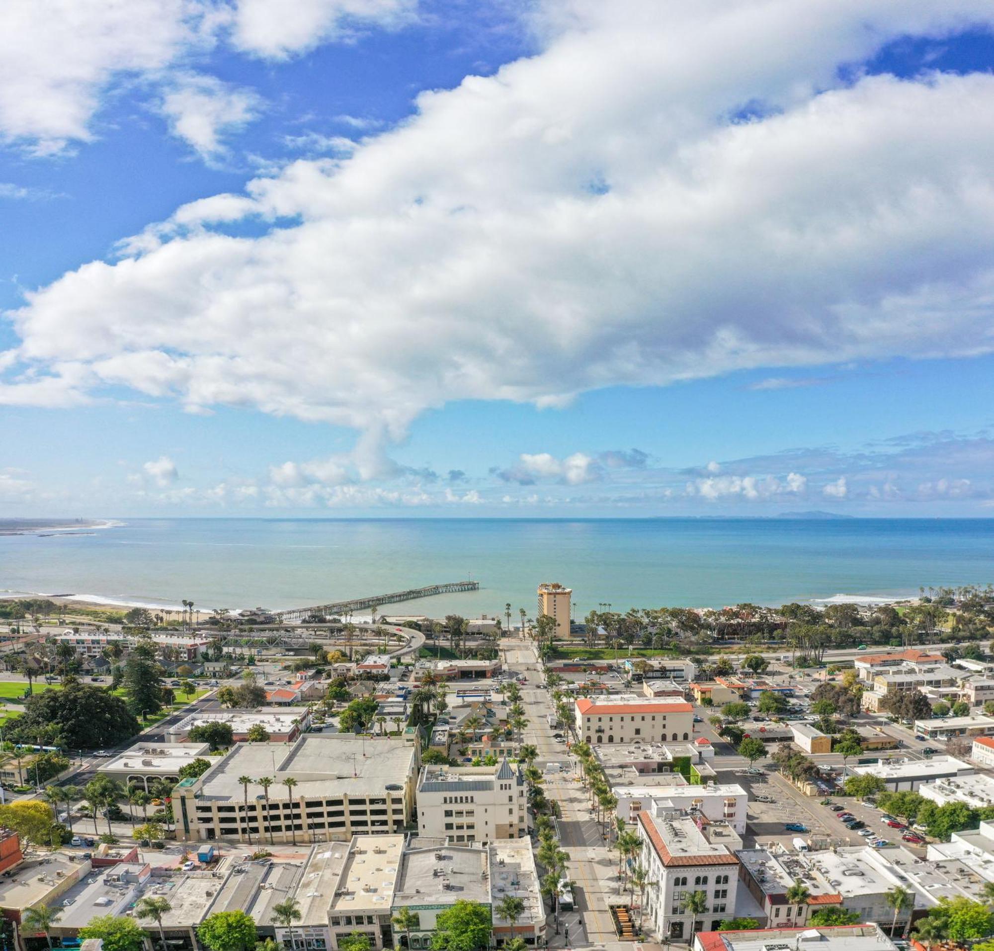 Crowne Plaza Ventura Beach By Ihg Екстериор снимка